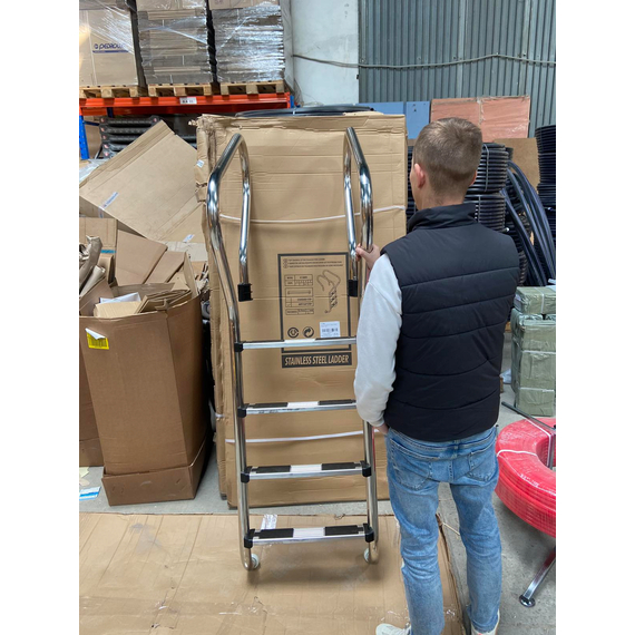 Лестница из нержавеющей стали для бассейна с 4 ступенями KUBBER FC-204B, 1,1 мм, изображение 3